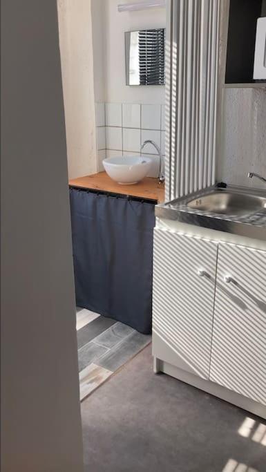 Ferienwohnung Studio Au Centre De Quimper Rdc Exterior foto