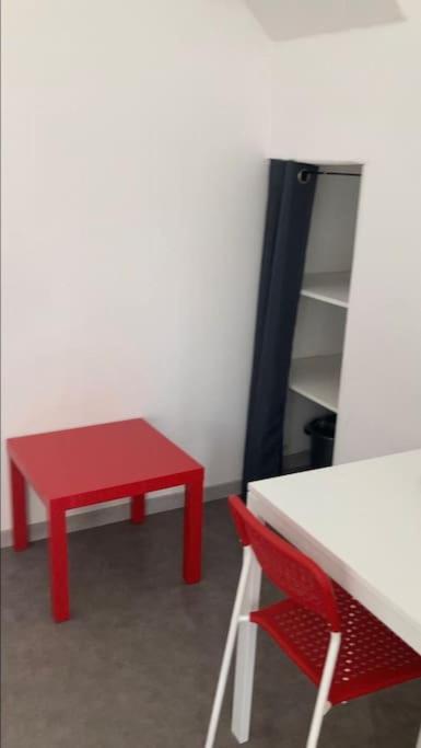 Ferienwohnung Studio Au Centre De Quimper Rdc Exterior foto